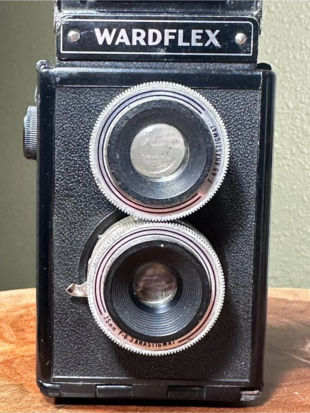 Vintage 1950s Wardflex TLR 120 Film Camera Montgomery Ward